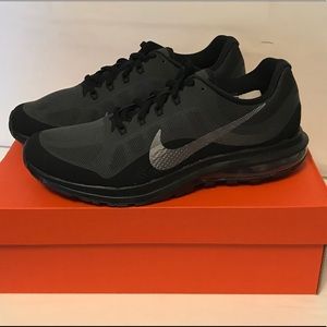 Nike Woman’s Air Max Dynasty 2 Sneakers Shoes